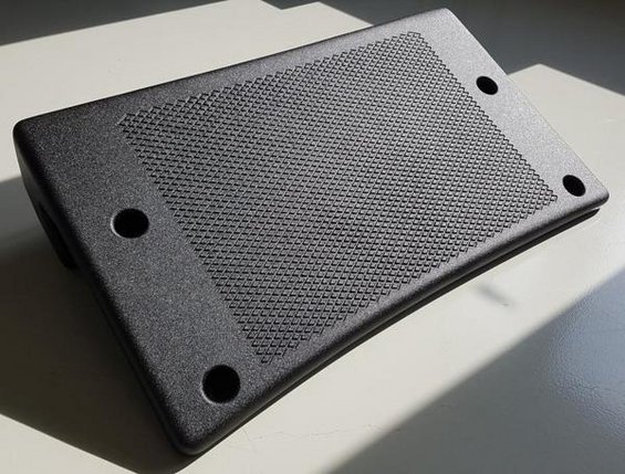 Customised grey and black fenders by Fender Innovations
